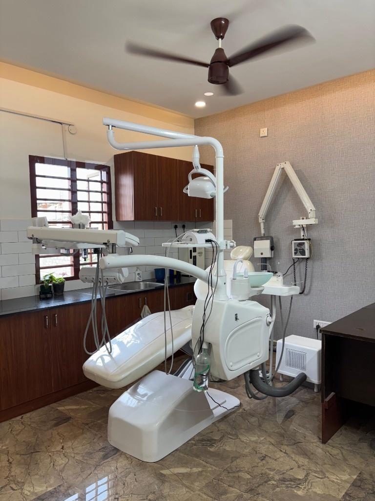 Dental Chair with Delivery System